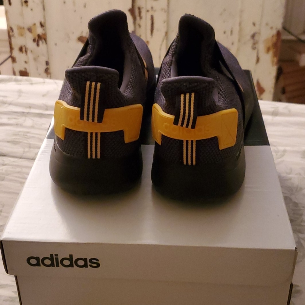 Adidas Lite Racers - Picture 3 of 5